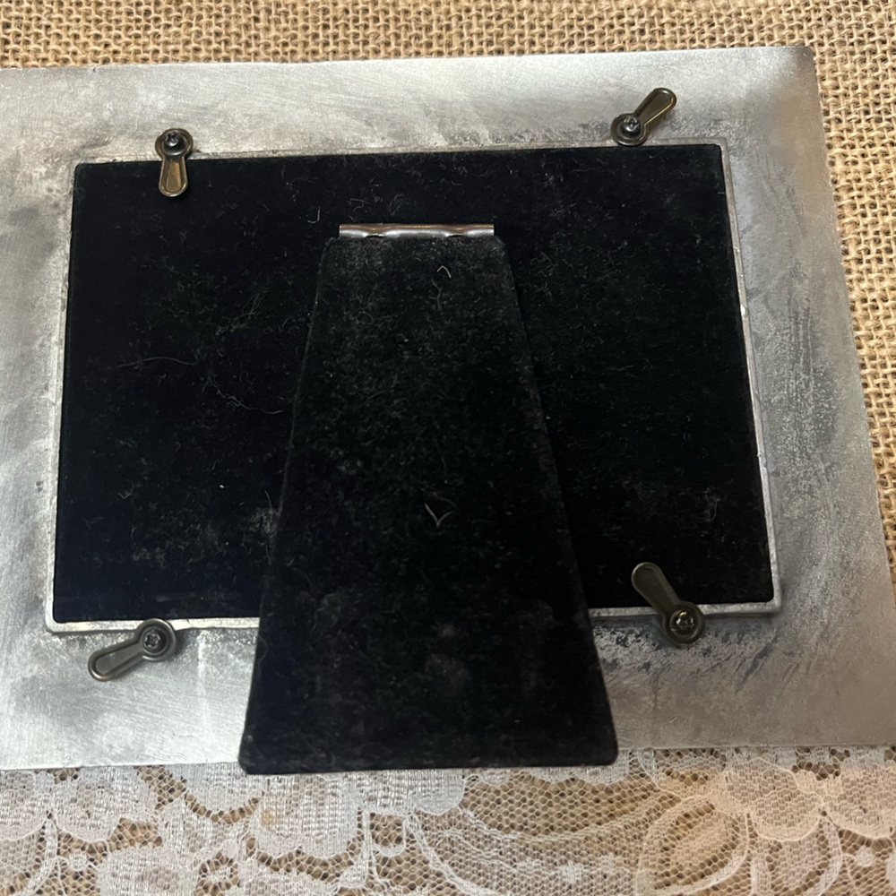 Silver Friends Photo Frame - Picture 6 of 6